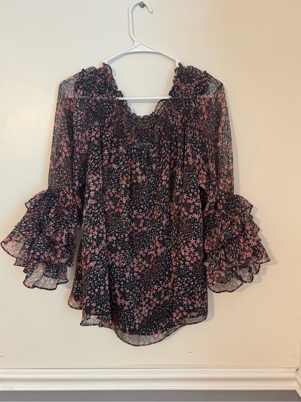 CeCe Black Blouse with Pink Floral Print size Large